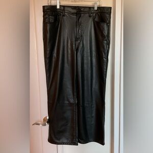 Banana Republic Factory Cropped Bootcut Faux Leather Pants. Black. Size 14.